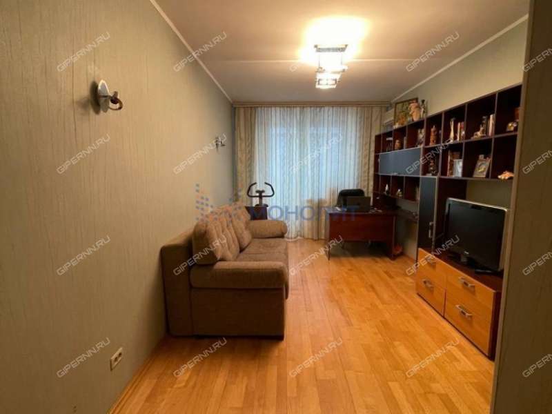 четырёхкомнатная квартира на улице Нестерова дом 33