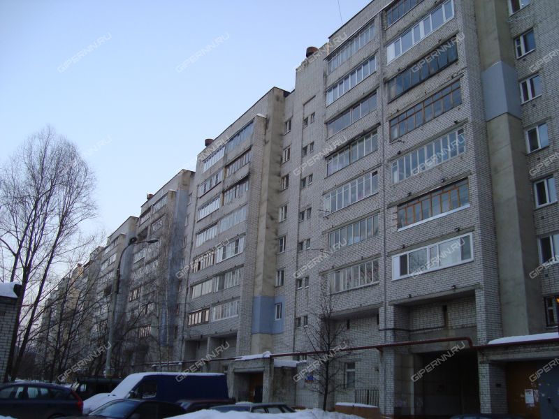трёхкомнатная квартира на улице Адмирала Макарова дом 16