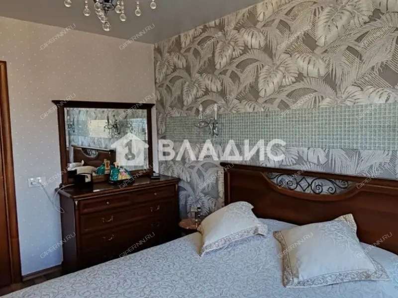 трёхкомнатная квартира на улице Маршала Казакова дом 8 к1