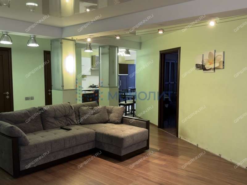 четырёхкомнатная квартира на улице Родионова дом 197