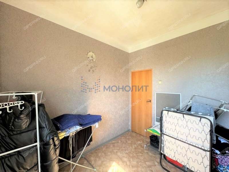 четырёхкомнатная квартира на улице Октябрьской Революции дом 37