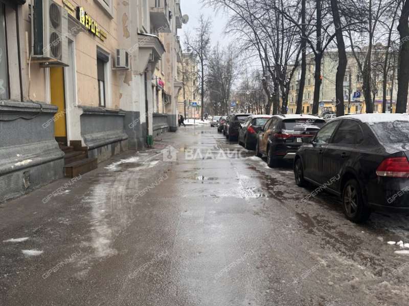 трёхкомнатная квартира на улице Страж Революции дом 6/3