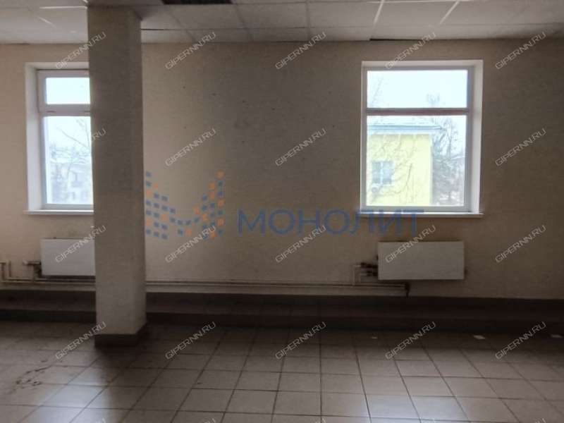 помещение под торговую площадь, производственную площадь на улице Черняховского