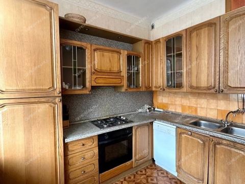 4-komnatnaya-ul-vatutina-d-2 фото