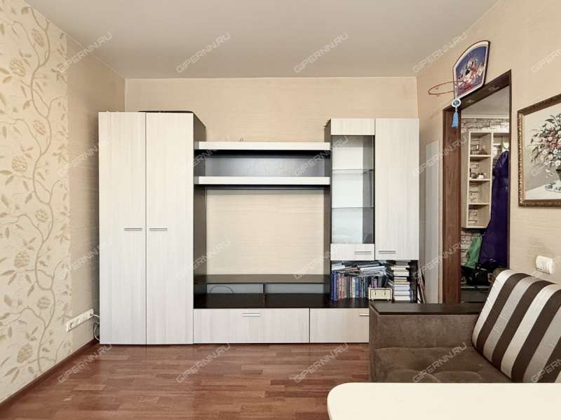 трёхкомнатная квартира на улице Политбойцов дом 12