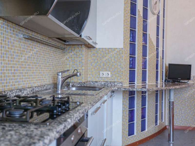 трёхкомнатная квартира на Большой Покровской улице дом 20б