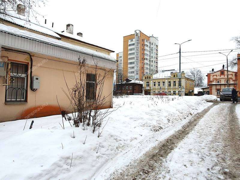 помещение под торговую площадь на Чкалова ул, д. 12А