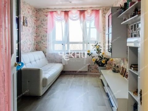 3-komnatnaya-ul-rodionova-d-192-k5 фото