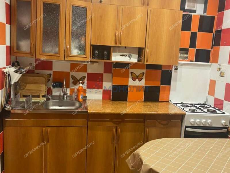 трёхкомнатная квартира на Большой Покровской улице дом 93