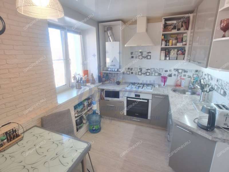 трёхкомнатная квартира на улице Заломова дом 4