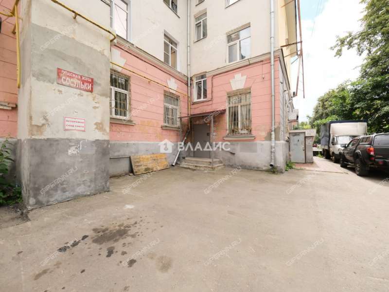 трёхкомнатная квартира на Совнаркомовской улице дом 36