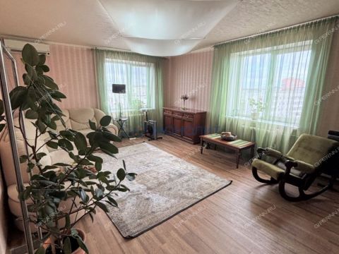 3-komnatnaya-ul-plotnikova-d-5 фото
