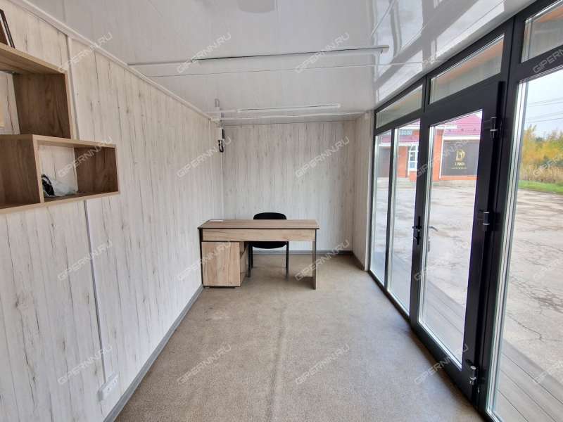 здание под офис, торговую площадь на Озёрной улице деревня Крутая