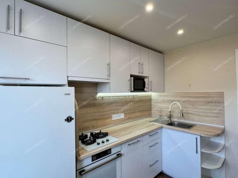 однокомнатная квартира на улице Родионова дом 180