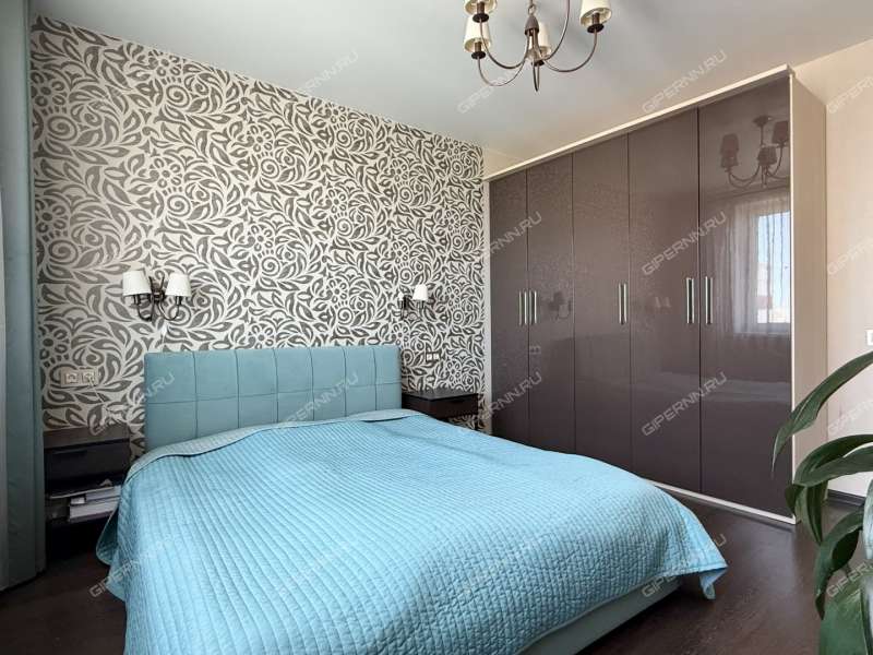 трёхкомнатная квартира на бульваре 60-летия Октября дом 25 к2