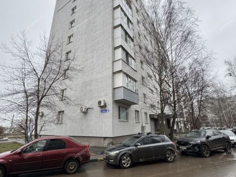 1-komnatnaya-ul-strokina-d-18 фото