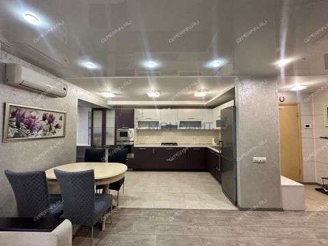 2-komnatnaya-ul-oktyabrskoy-revolyucii-d-45a фото