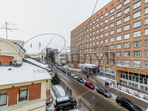 4-komnatnaya-ul-minina-d-9-4 фото