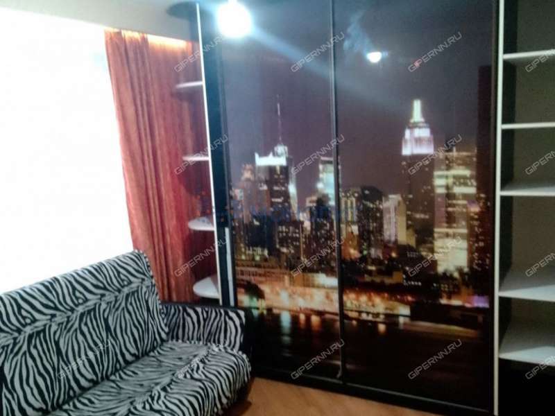 четырёхкомнатная квартира на улице Островского дом 2