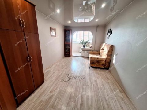 3-komnatnaya-ul-arkadiya-gaydara-d-26 фото