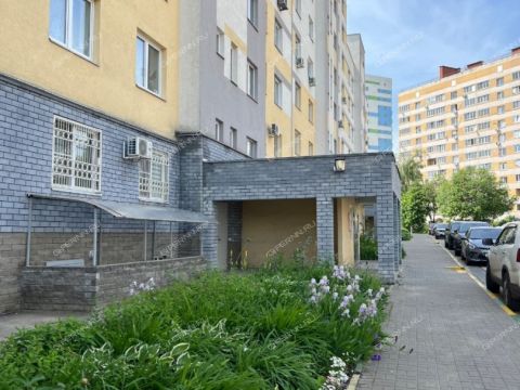 1-komnatnaya-ul-vyatskaya-d-4 фото