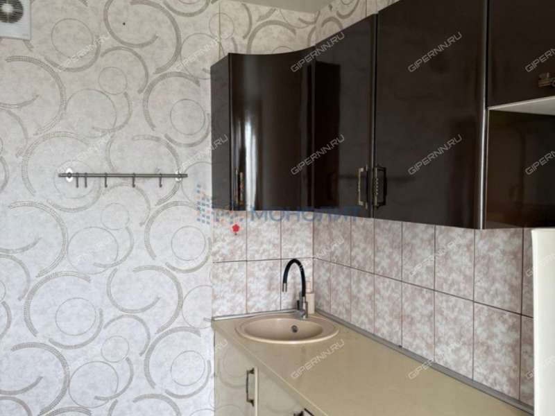 трёхкомнатная квартира на улице Ватутина дом 16А