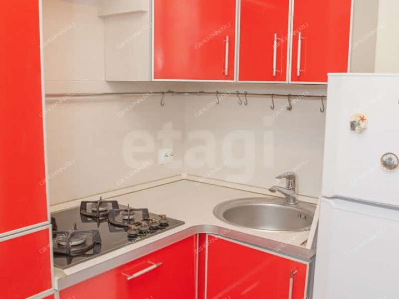 однокомнатная квартира на улице Сурикова дом 10