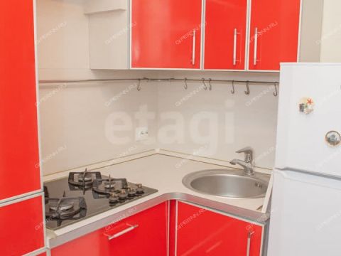 1-komnatnaya-ul-surikova-d-10 фото