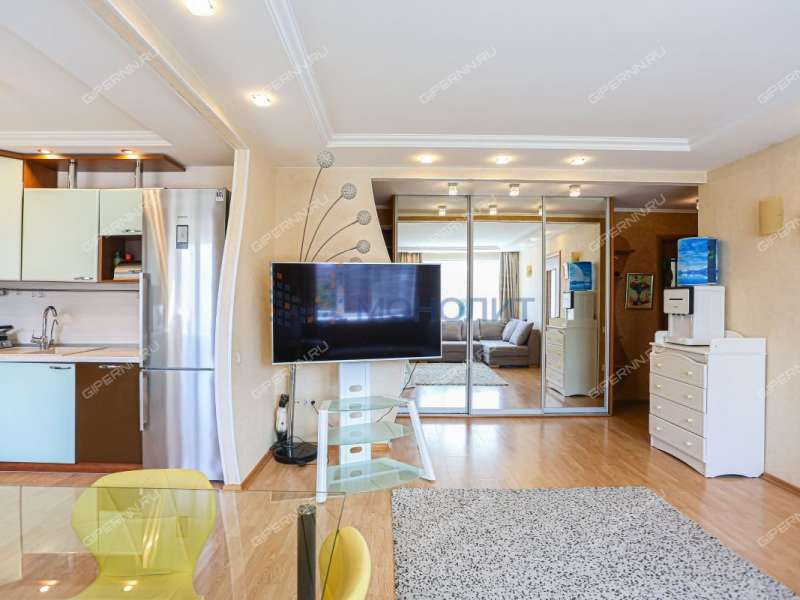 трёхкомнатная квартира на улице Генкиной дом 82