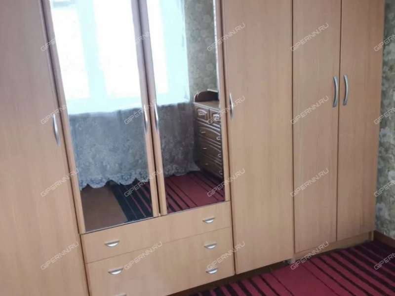 трёхкомнатная квартира на улице Коминтерна дом 14