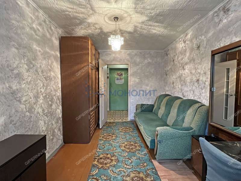 комната в доме 12А на улице Космонавта Комарова