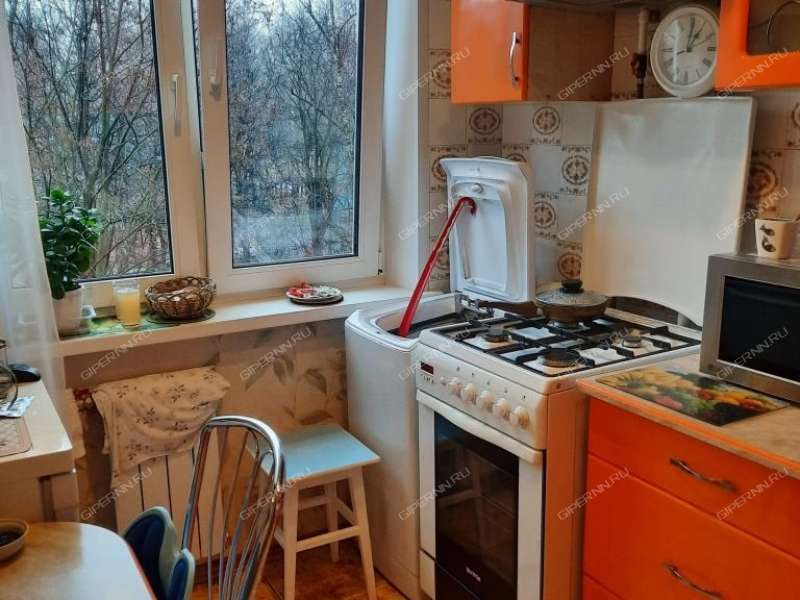 комната в доме 2 на улице Героя Советского Союза Усилова