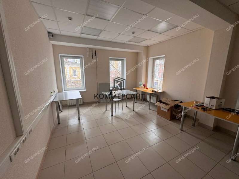 здание под офис, торговую площадь на Большей Печёрской улице