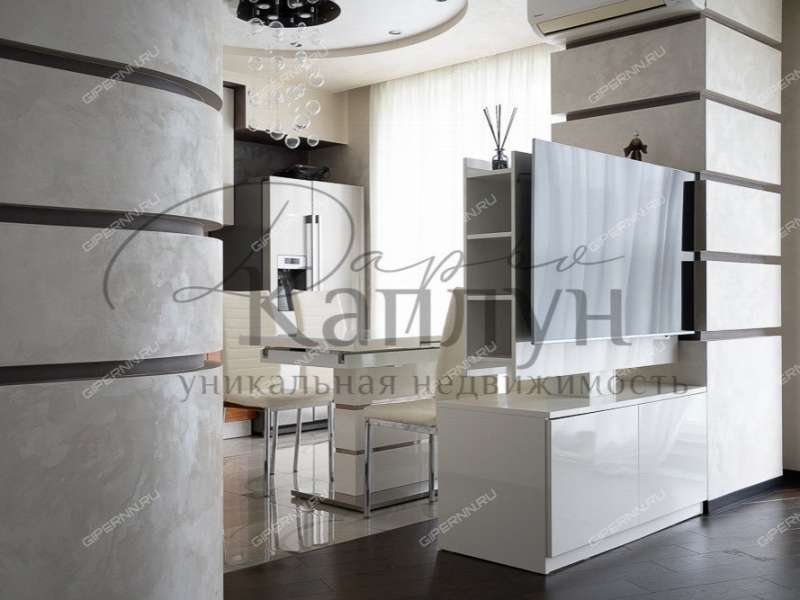 трёхкомнатная квартира на улице Родионова дом 192, к3