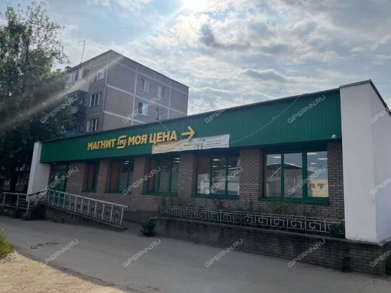 помещение под торговую площадь в 6-м микрорайоне