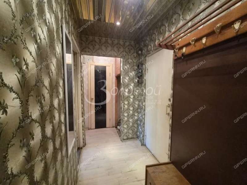 трёхкомнатная квартира на улице Сергея Есенина дом 38