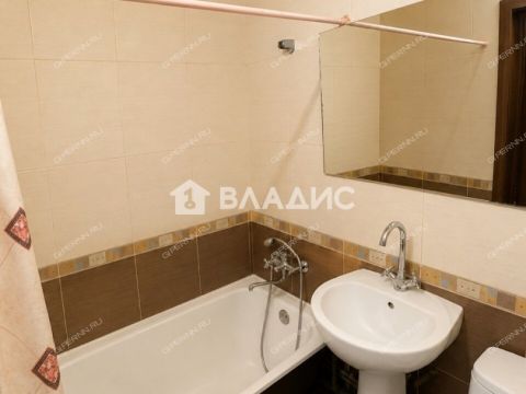 1-komnatnaya-ul-strokina-d-3a фото