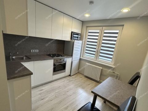 1-komnatnaya-ul-40-let-pobedy-d-4 фото