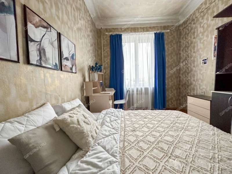 трёхкомнатная квартира на проспекте Октября дом 16