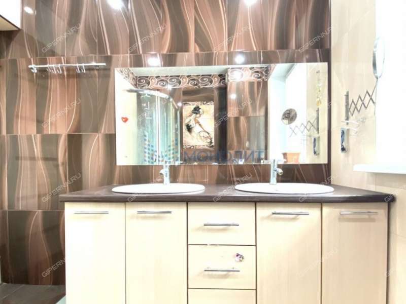 дом на Пролетарской улице рабочий посёлок Решетиха