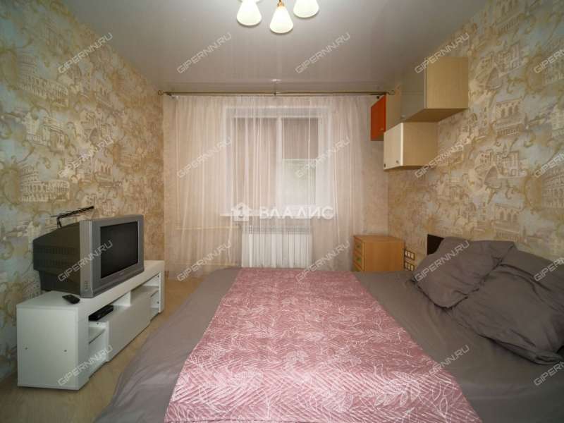 трёхкомнатная квартира на улице Германа Лопатина дом 2