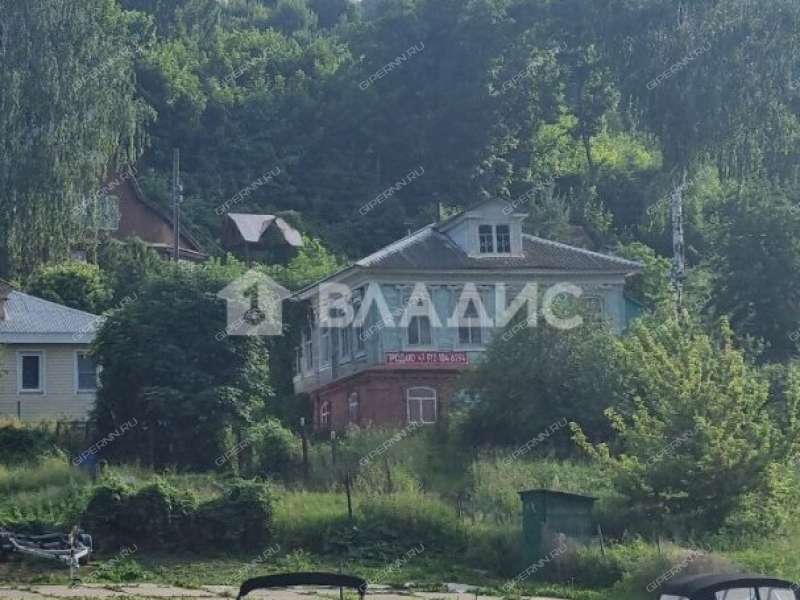 дом на улице Сутырина посёлок Ленинская Слобода