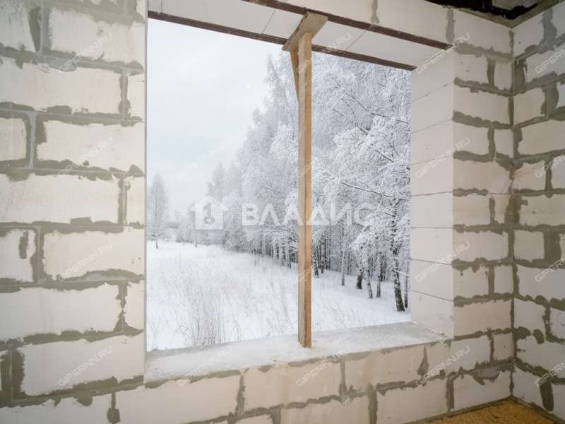 дом на  село Безводное