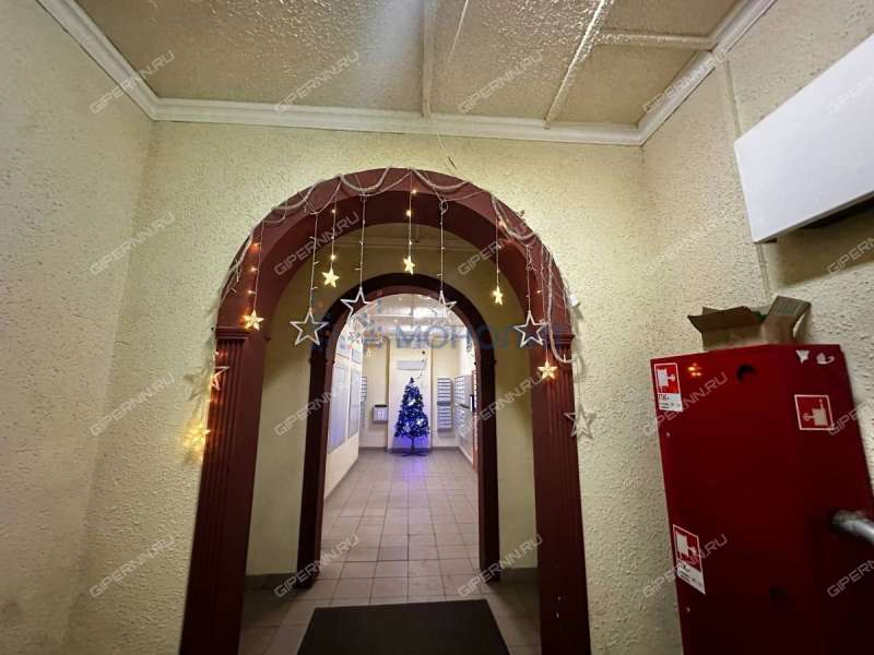 однокомнатная квартира на бульваре 60-летия Октября дом 21 к2