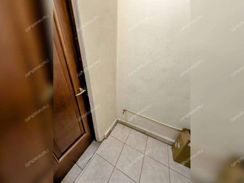 помещение под коммерческую недвижимость на Совнаркомовской улице