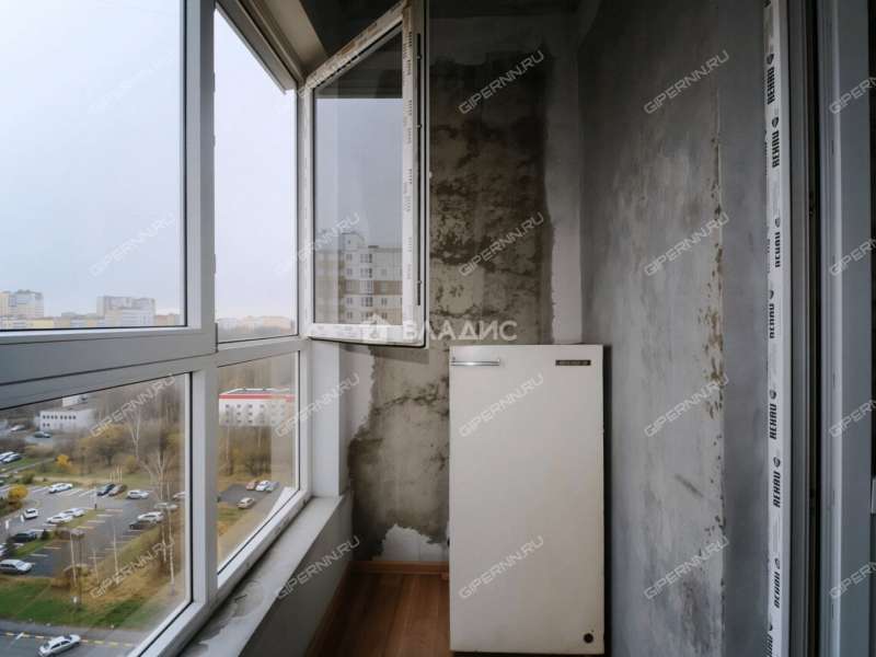 однокомнатная квартира на бульваре 60-летия Октября дом 23 к4