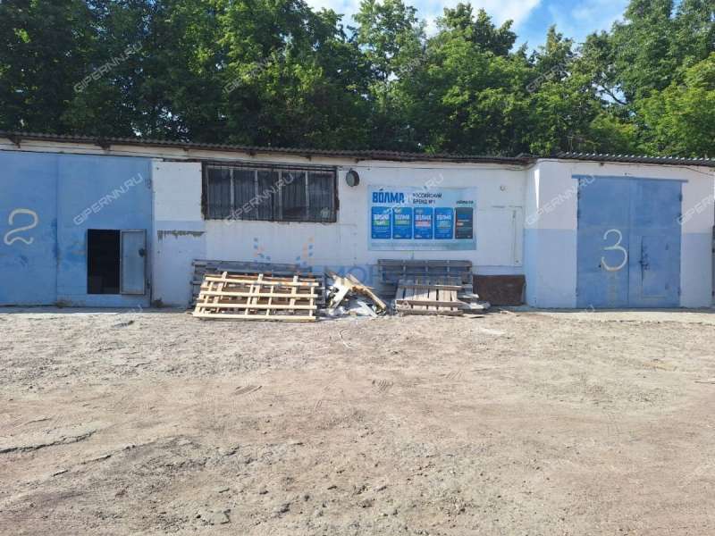 здание под торговую площадь на Октябрьской улице город Дзержинск