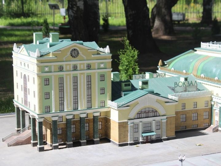 От Кремля до Сахалина. Парк с миниатюрными дворцами открылся на Бору