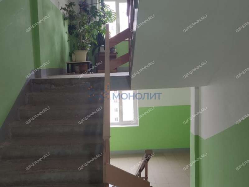 трёхкомнатная квартира на улице Александра Хохлова дом 1