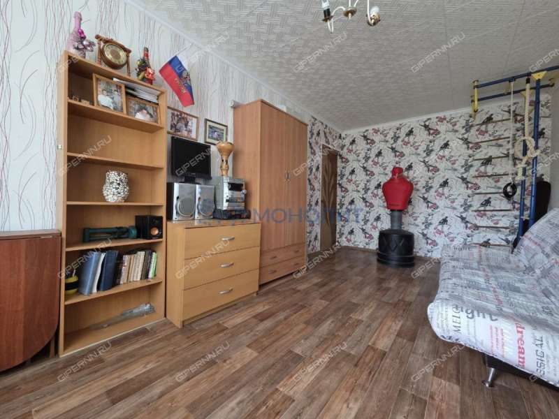 трёхкомнатная квартира на улице Комбрига Патоличева дом 1 город Дзержинск